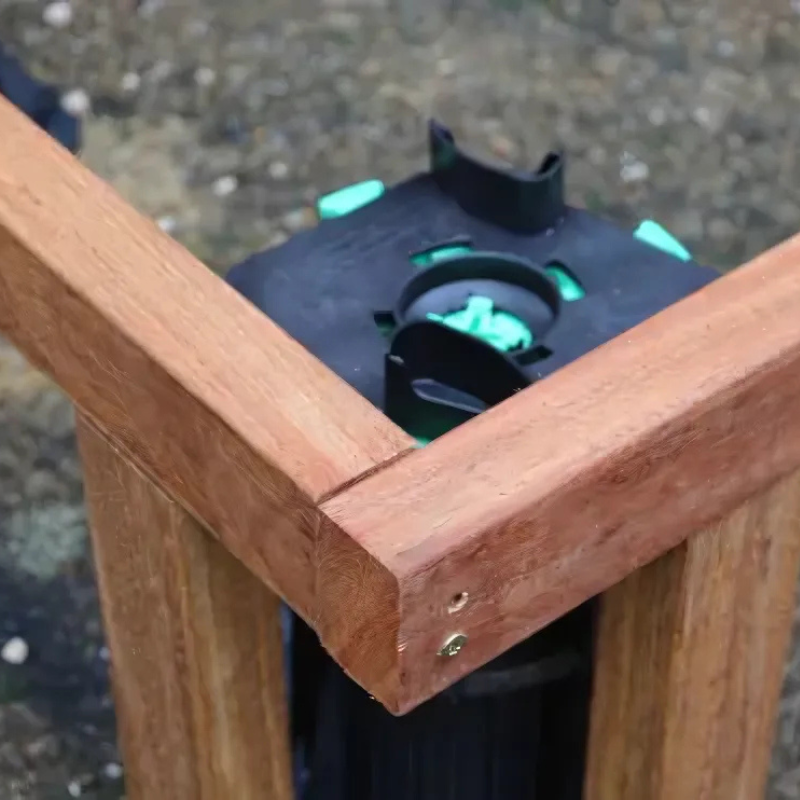 Finition latérale pour plot EASIO